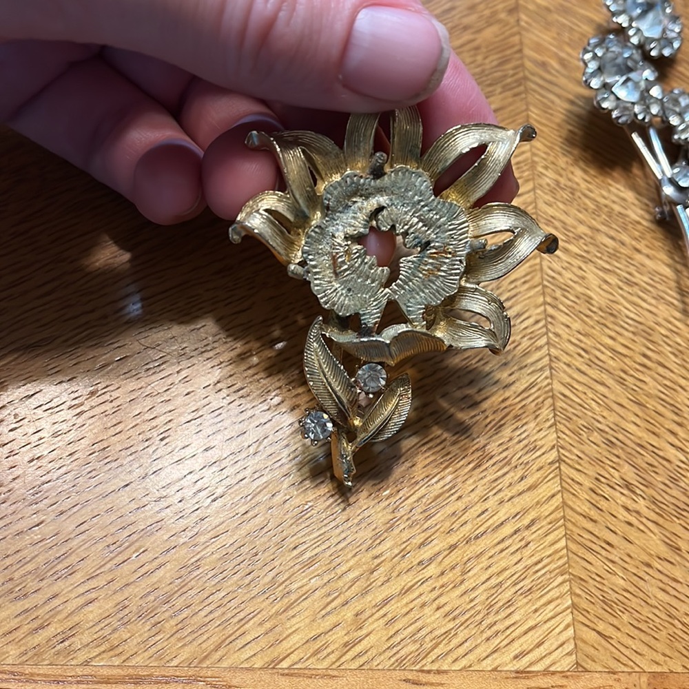 Vintage Coro Bundle of Two Brooches - Picture 2 of 5